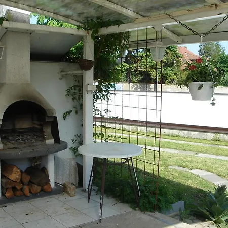 Dum V Podzamci Apartment *